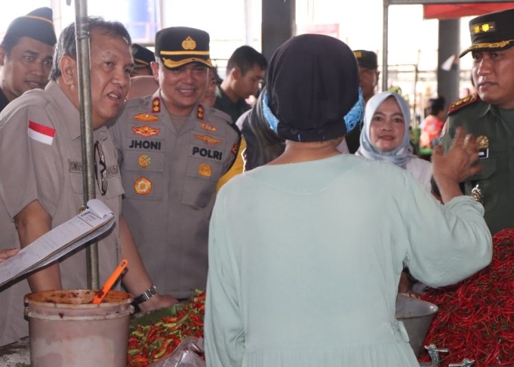 Jelang Pemilu 2024 , Stok & Harga Pangan di Pasar Inpres Muara Enim Dimonitoring