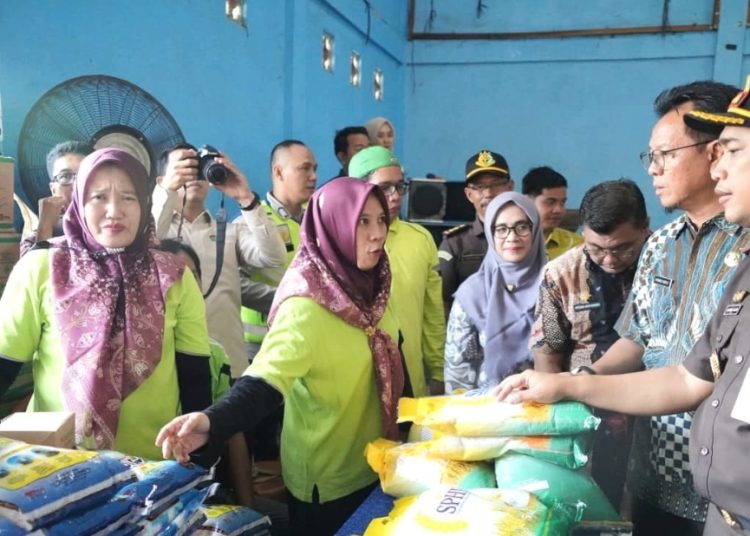 Gelar Operasi Pasar Murah di Lawang Kidul Disambut Antusias Warga