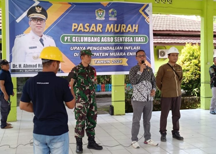 Adakan Pasar Murah ,Plt Camat Gelumbang Gandeng PT GAS