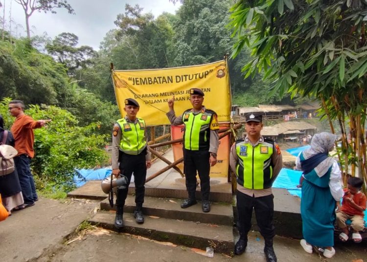 Polisi Jaga Ketat Wisata Air Terjun Bedegung