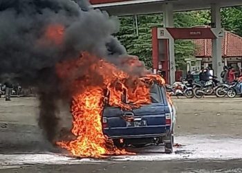 Breaking News Heboh, Mobil Kijang Terbakar di SPBU Kepur Muara Enim
