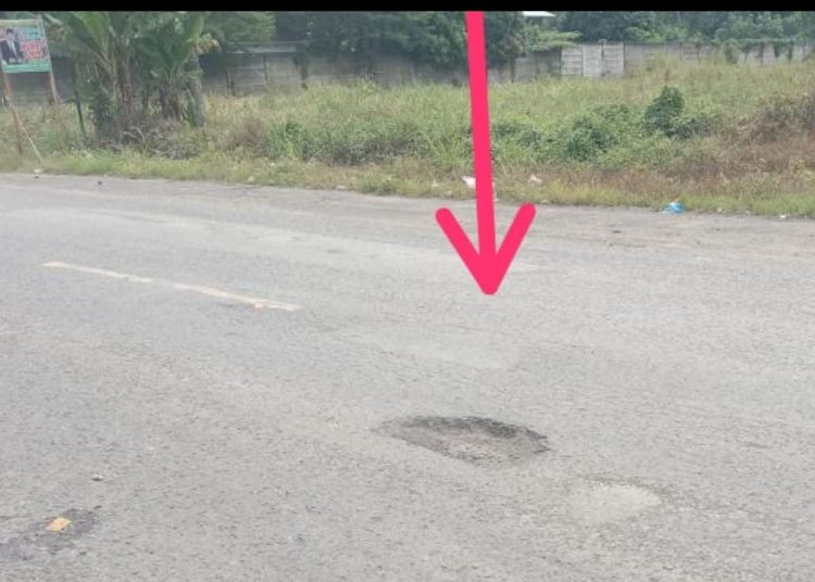 Kembali Rusak, Waspada Dijalan Kawasan Depan SPBU Lembak Kerap Memakan Korban
