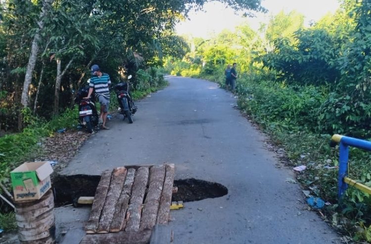 BPD dan Warga Gerinam Akan Lakukan Sweeping Kendaraan Perusahaan Terkait Jalan Jembatan Amblas