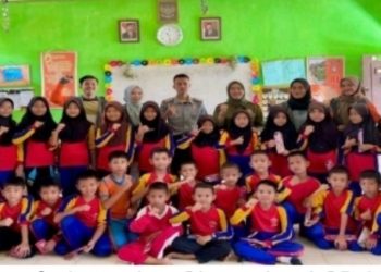 PENGENALAN PROFESI POLSUSPAS DALAM RANGKA MENINGKATKAN KESADARAN HUKUM DI SD NEGERI 06 UJAN MAS LAMA