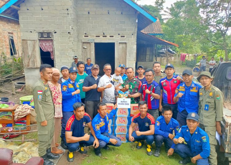 Gerak Cepat Camat Sungai Rotan Atasi Kebakaran & Berikan Bantuan Korban