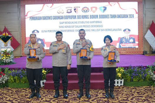 Humas Polres Muara Enim Raih Penghargaan