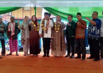 Silaturahmi Pasangan Calon Bupati H. Nasrun Umar dan Wakil Bupati Lia Anggraini Muara Enim Periode 2024-2029 di Desa Pulau Panggung