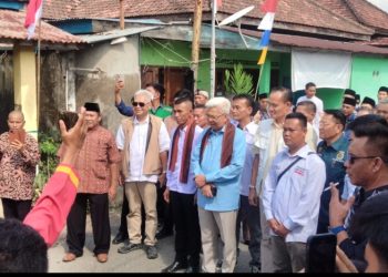 Mawardi Yahya Bersilaturahmi Dengan Masyarakat Desa Kepur Juga Kukuhkan Relawan MATHATI Kabupaten Muara Enim.