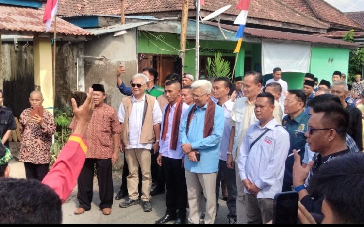 Mawardi Yahya Bersilaturahmi Dengan Masyarakat Desa Kepur Juga Kukuhkan Relawan MATHATI Kabupaten Muara Enim.