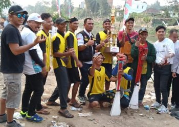 Tim Putra Bidar Ujanmas Baru Raih Juara 2 di Lomba Bidar Tradisional HUT RI ke-79